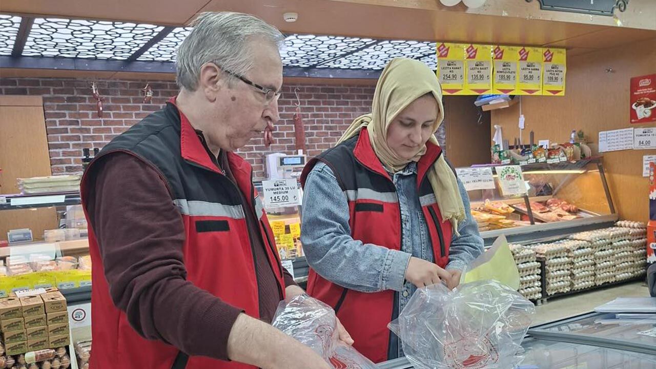 Süt Ve Süt Ürünleri̇ne Yöneli̇k Deneti̇mler Sürüyor (4)