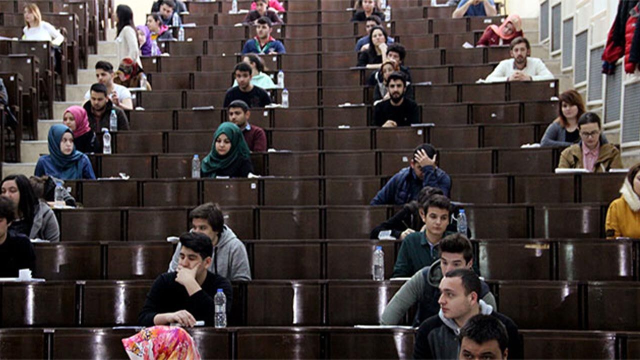 Üniversite Sınavı Erteleniyor Mu (2)