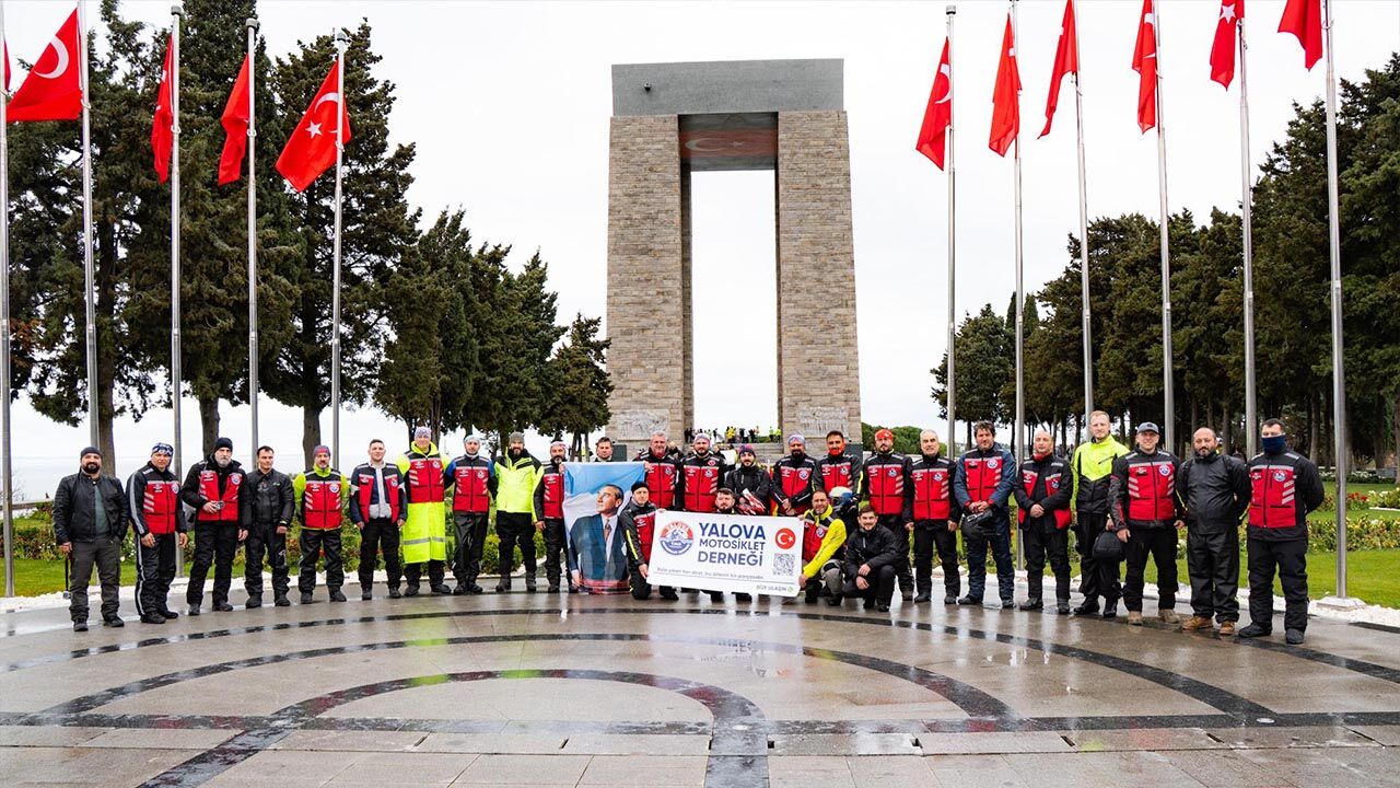 Al Bayrak Gölgesinde, Egzoz Sesleri Vefa Için Yükseldi (6)