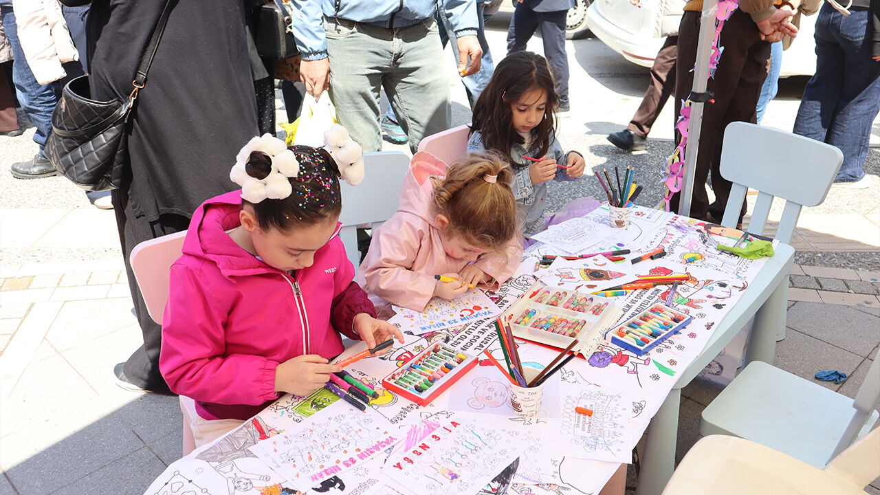 Yalova 23 Nisan Siyasi Partiler Stant Cocuk Etkinlikler (7)