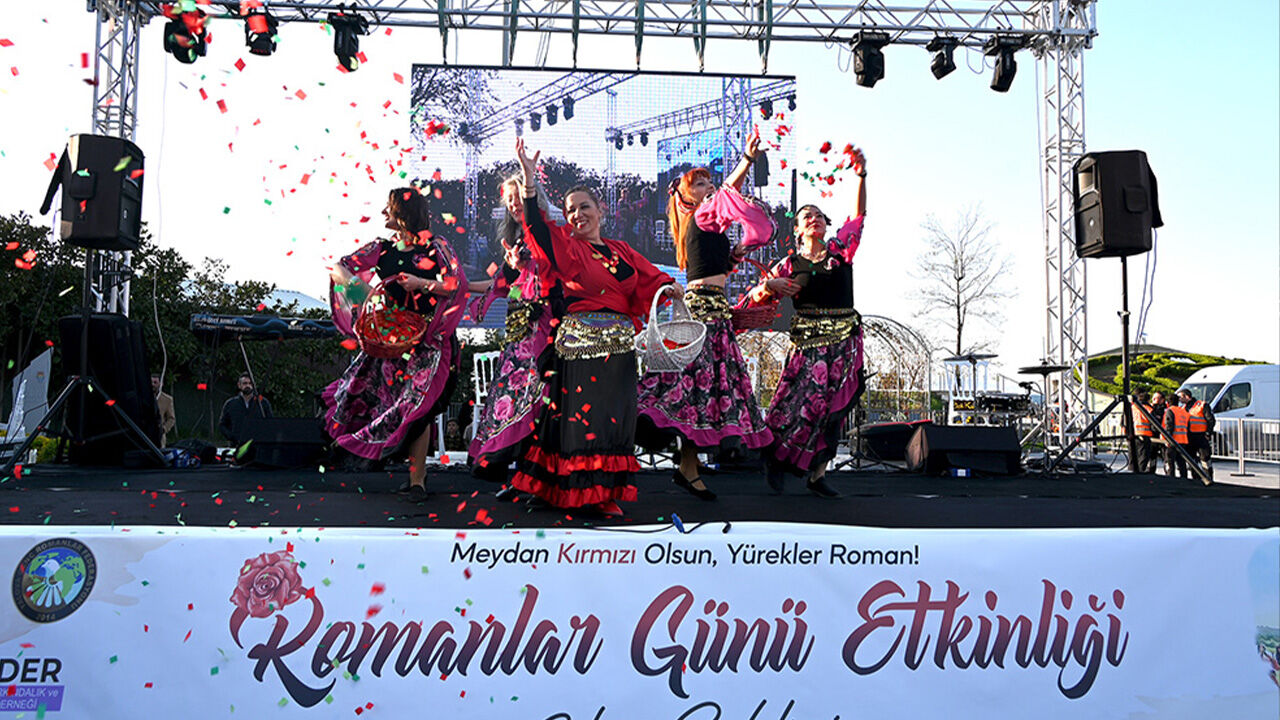 Yalova Belediye Dunya Romanlar Gunu Kutlama Kobra Murat (3)