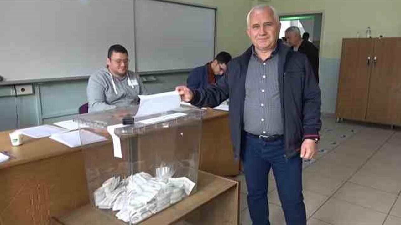 Yalova Bulgaristan Parlamento Secimleri Gaziosmanpasa Ilkokulu Secim Sandik (1)