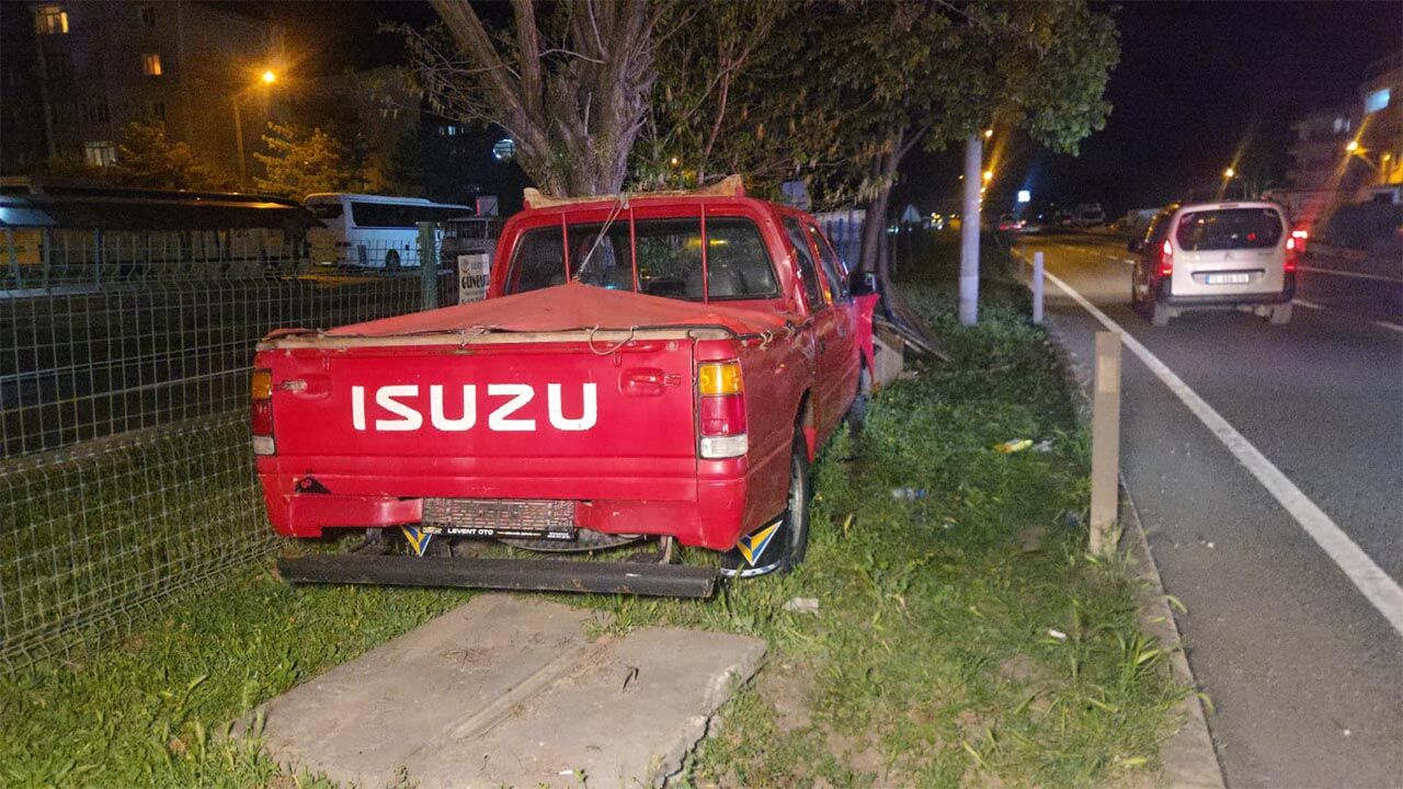 Yalova Bursa Orhangazi Karayol Kamyonet Refuj Trafik Kaza Yarali (1)