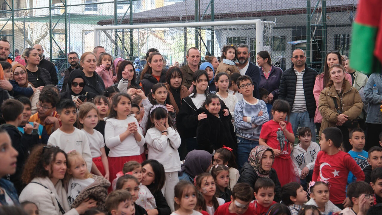 Yalova Ciftlikkoy Belediye 23 Nisan Cocuk Bayram Etkinlikler (2)