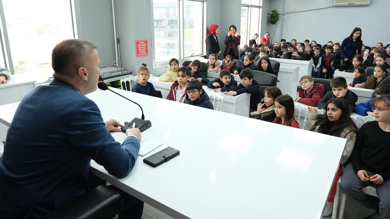 Yalova Ciftlikkoy Belediye Baskan Yardimci Ted Koleji Ogrenciler Misafir (2)