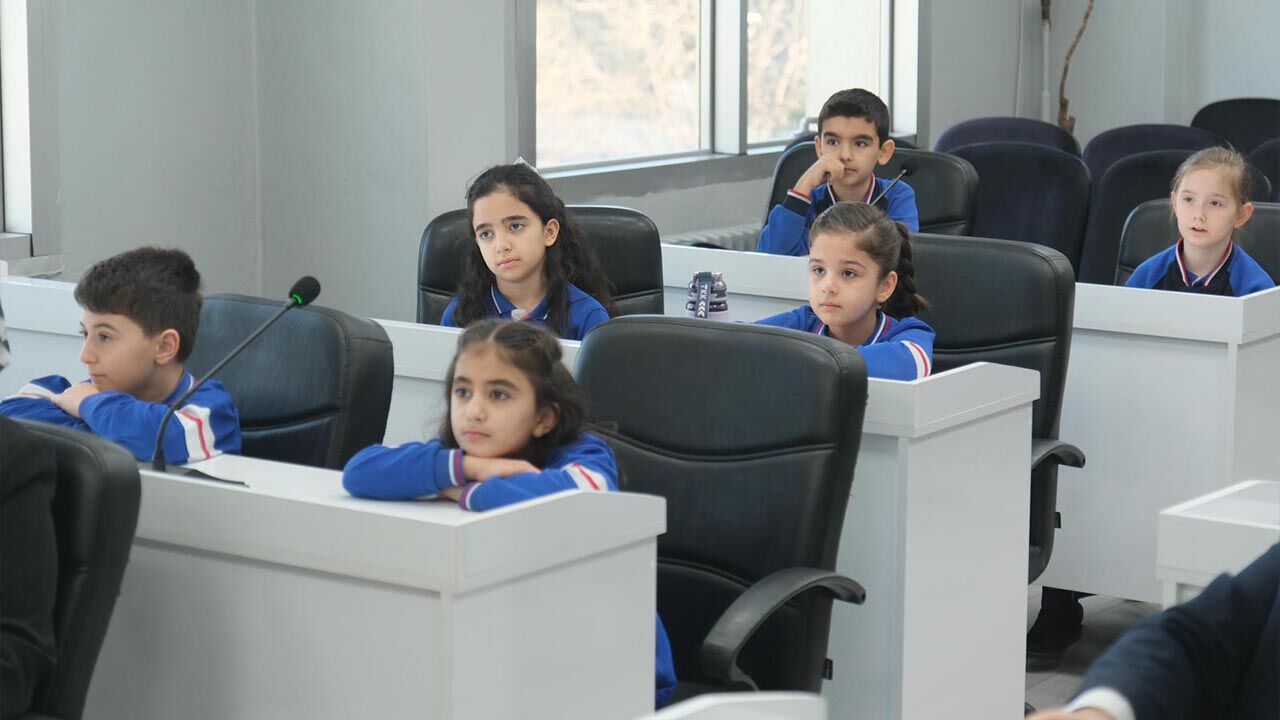 Yalova Ciftlikkoy Belediye Baskan Yerel Yonetimler Minik Ogrenciler Misafir (4)