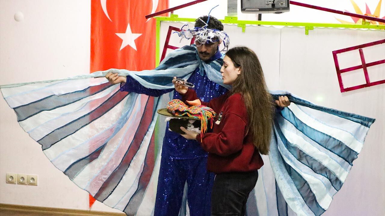 Yalova Ciftlikkoy Belediyesi Galeta Cocuk Tiaytrosu Kardan Adam Oyun (3)