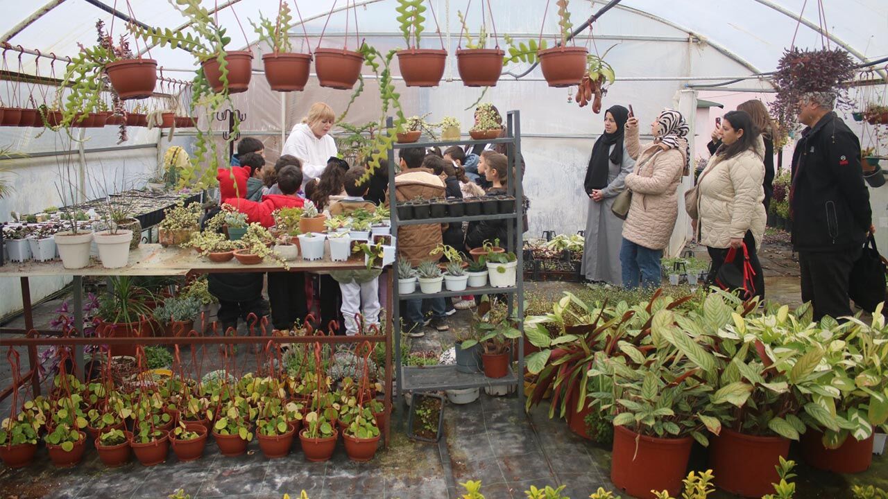 Yalova Ciftlikkoy Ilkokul Arkadasim Toprak Proje Sera Ziyaret (5)