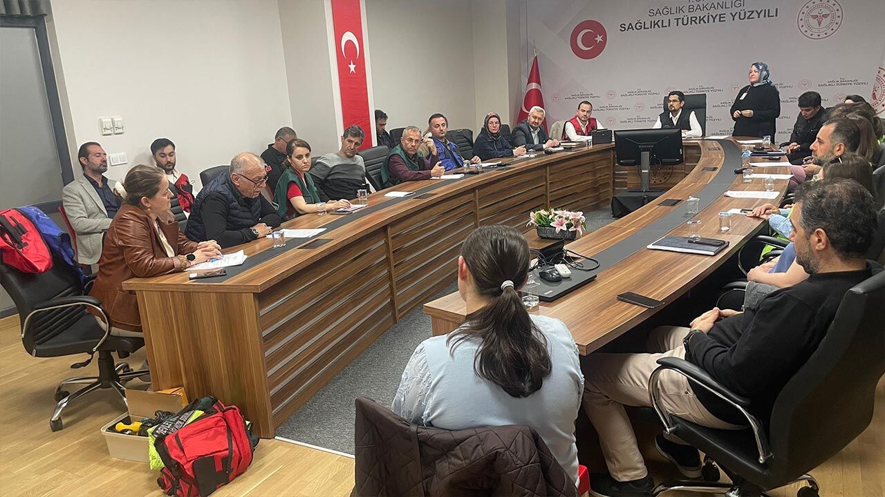 Yalova Egitim Arastirma Hastane Masa Basi Afet Toplanti (3)