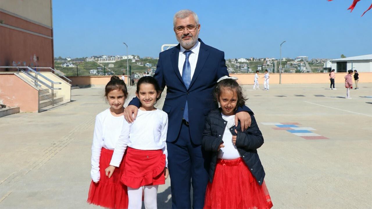 Yalova Ilkokul Yeni Hafta Istiklal Marsi Bayrak Toren (3)