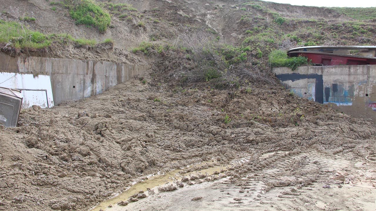 Yalova Kirazli Sanayi Sitesi Toprak Kayma Istinat Duvari Cokuntu Esnaf Sikayet (1)