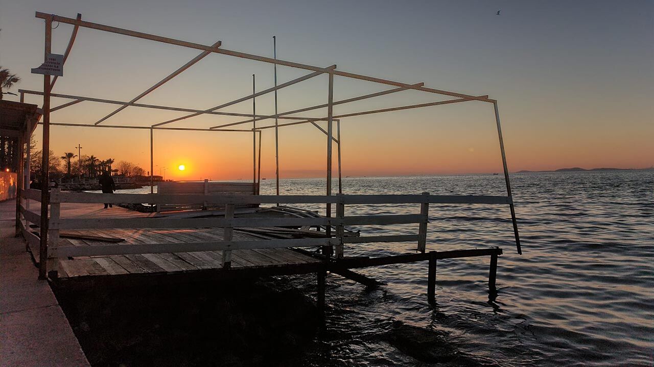 Yalova Merkez Sahil Bant Cokme Merkez Yosun Deniz Haber Gazete Manset (8)