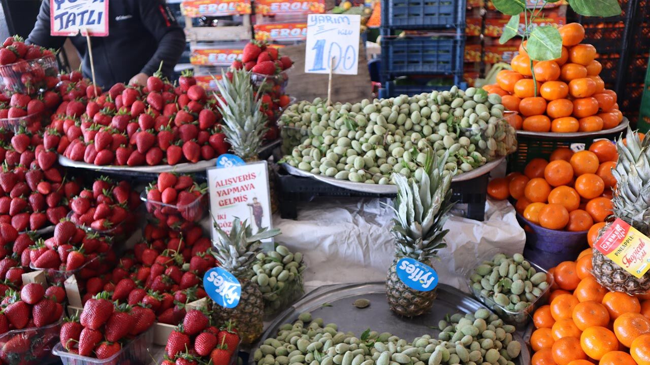 Yalova Semt Pazarı’nda Bahar Etiketi (12)