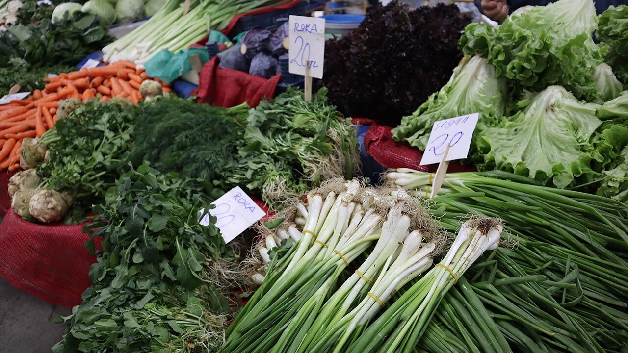 Yalova Semt Pazarı’nda Bahar Etiketi (15)