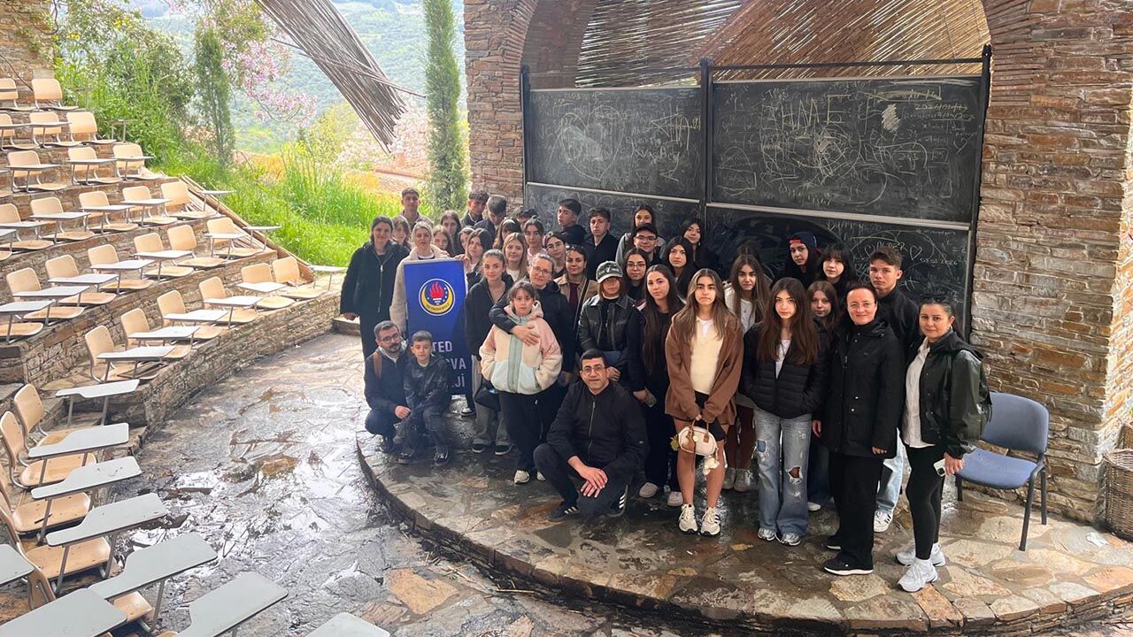 Yalova Ted Kolej Izmir Gezi Uzay Kamp Antik Kent Sirince Matematik Koyu (2)