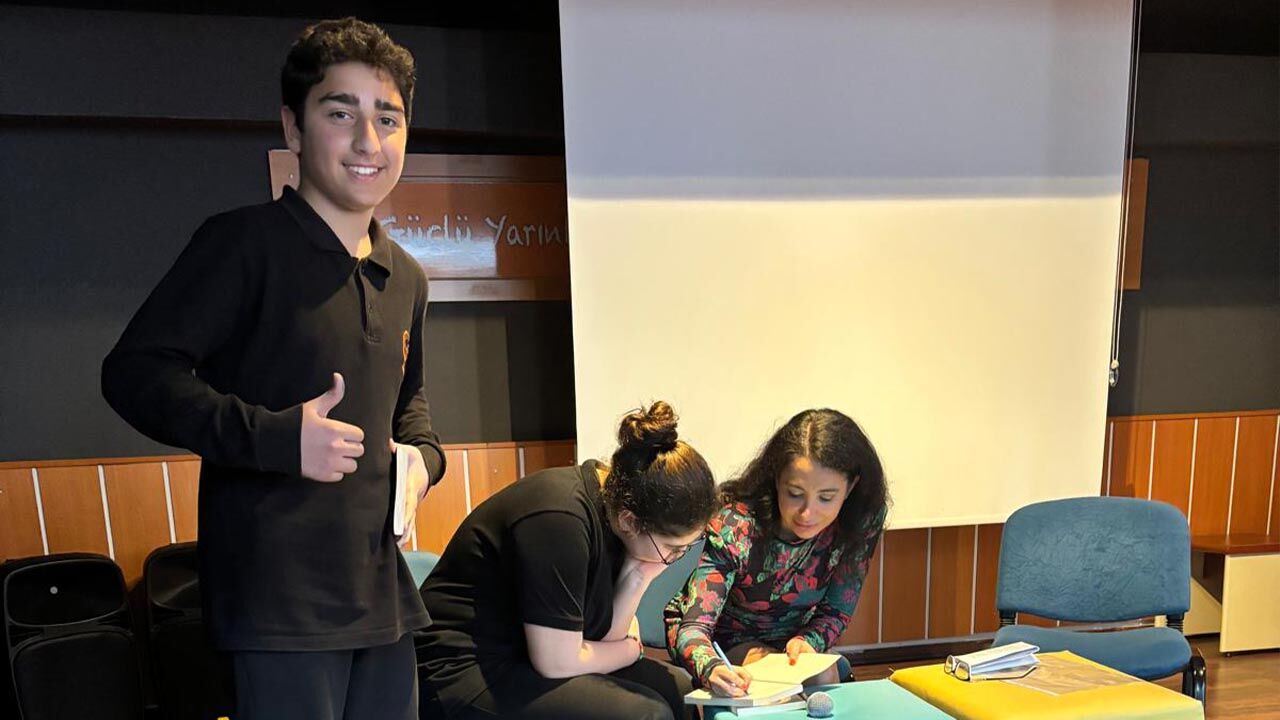 Yalova Termal Fen Lise Yazar Hatice Uzgul Roman Soylesi Ogreniler (6)