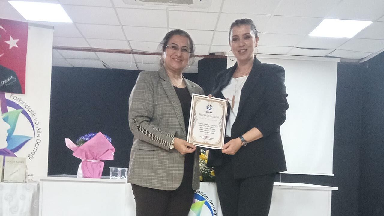 Yalova Uluslararasi Toplumsal Gelisim Kadin Dernek Stk Farkndalik Yazar Hande Cigdemoglu Soylesi (1)