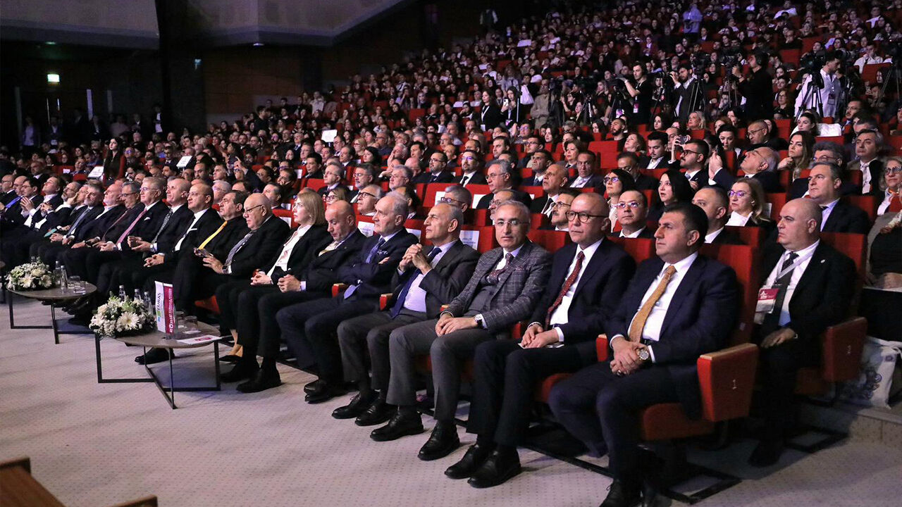 Yalova Üniversitesi, Eurie 2026 Zirvesine Katıldı (1)