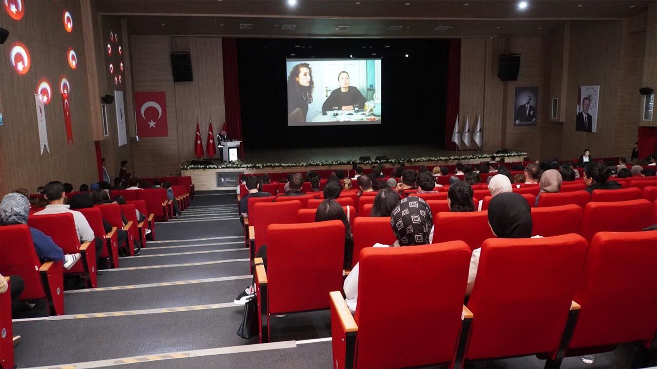 Yalova Üniversitesi’nde Gençlere “Narkorehber” Eğitimi (1)