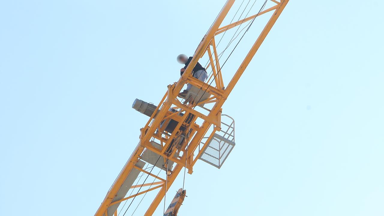 Yalova Valilik Yeni Hizmet Bina Insaat Isci Intihar Girisim Haber (2)