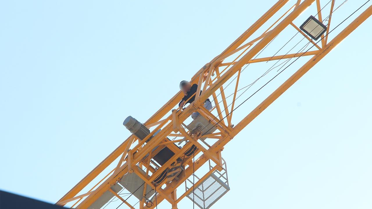 Yalova Valilik Yeni Hizmet Bina Insaat Isci Intihar Girisim Haber (3)