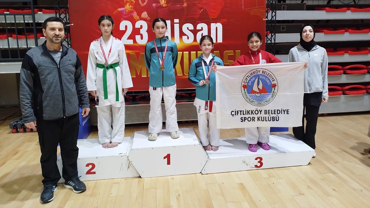 23 Nisan Karate Şampiyonası’nda Çiftlikköy Rüzgarı (3)