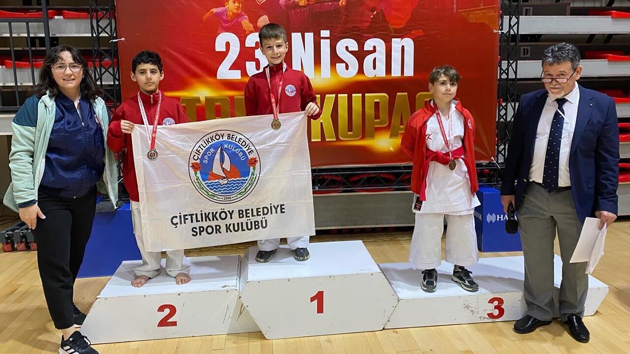 23 Nisan Karate Şampiyonası’nda Çiftlikköy Rüzgarı (4)