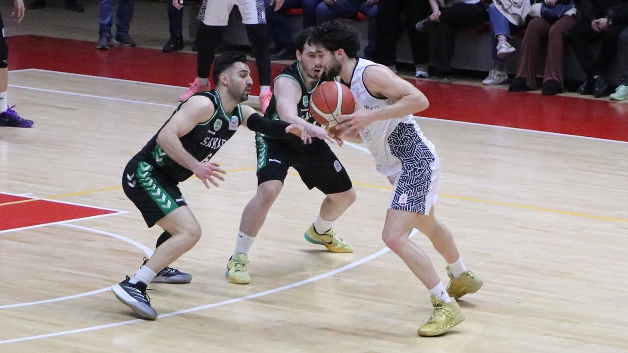 Alkışlar Çiftlikköy’ün Dev Adamları İçin(79 94) (3)