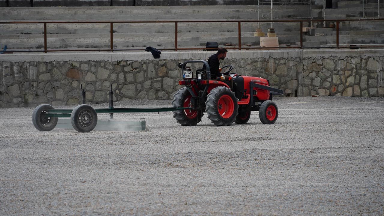 Armutlu’da Sporun Kalbi Yenileniyor (2)