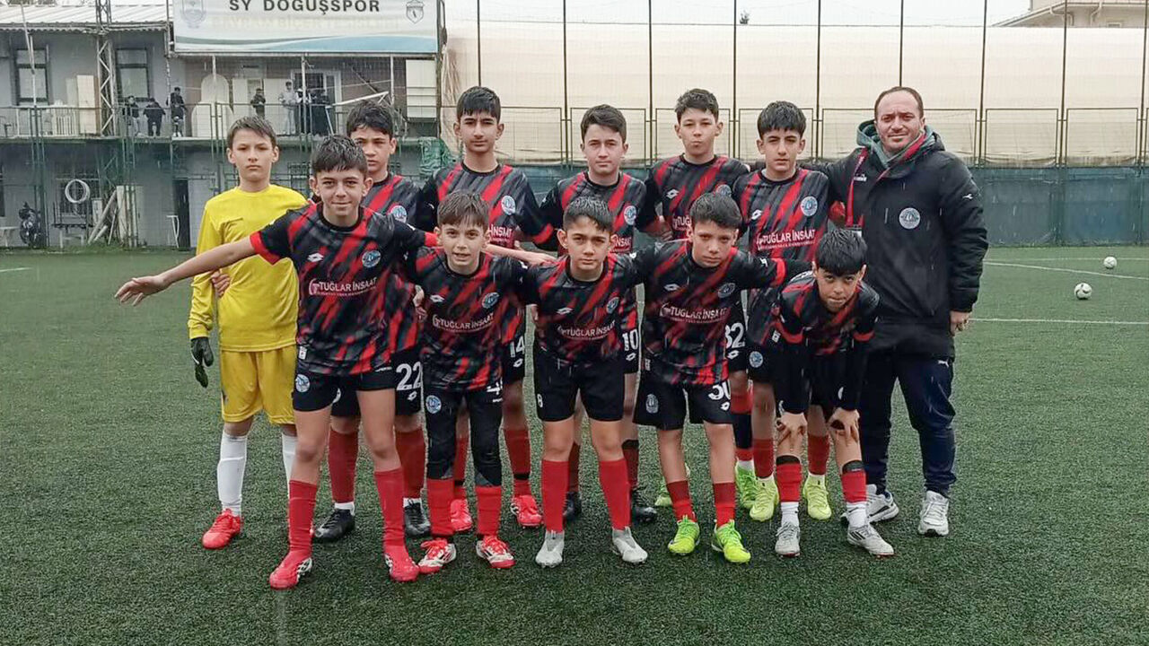 Çiftlikköy Minikleri Sezona Rüzgar Gibi Başladı (1)