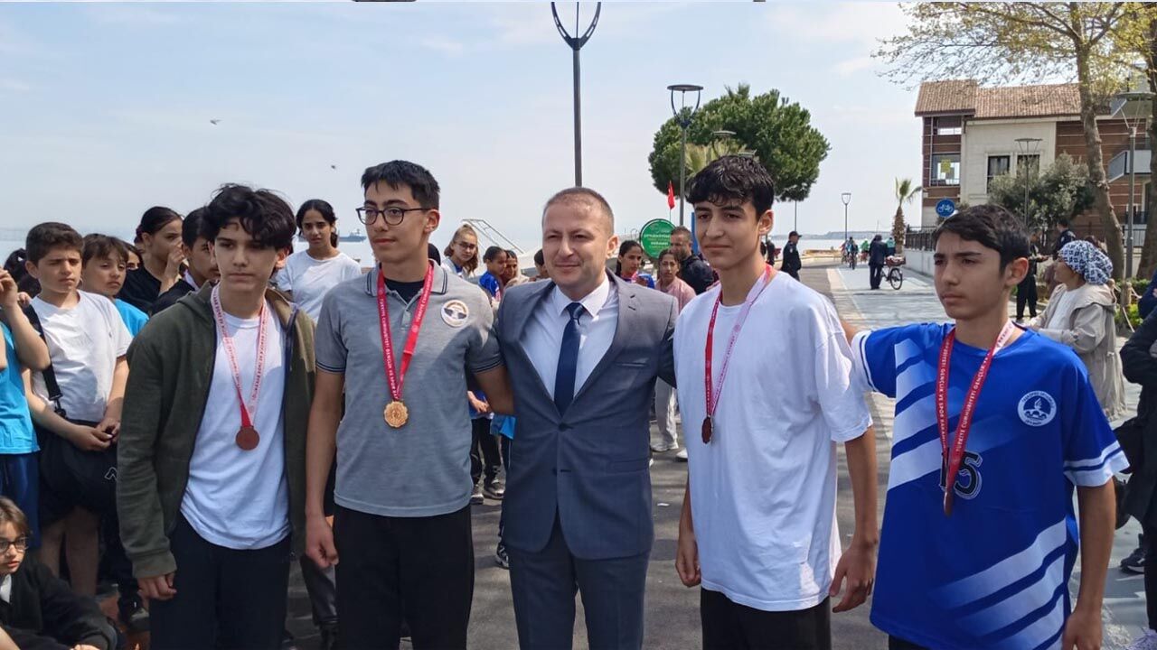 Çiftlikköy’de 23 Nisan Koşuları Heyecanı Yaşandı (2)