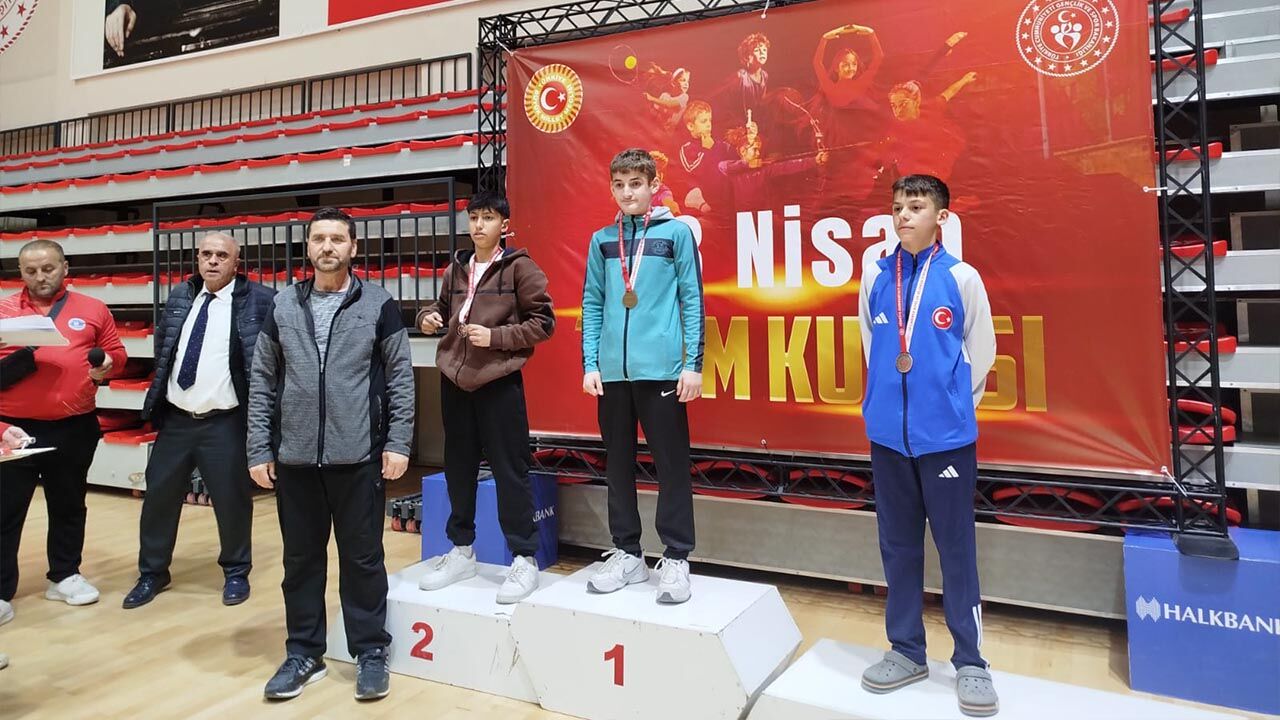 Taşköprülü Karatecilerden Tam 14 Madalya (8)