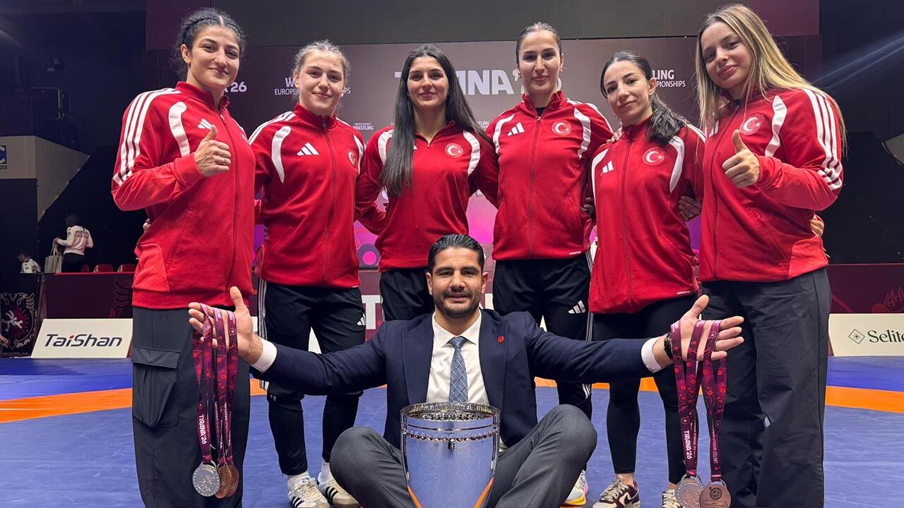 Yalova Termal Belediyespor Kadin Guresci Arnavutluk Avrupa Sampiyona Basari Madalya (3)