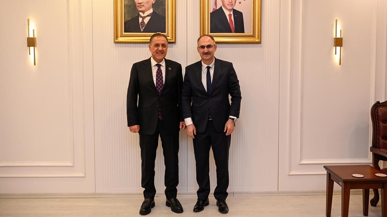 Yalova Vali Genclik Spor Bakanlik Yatirimlar Genel Muduru Gorusme (2)