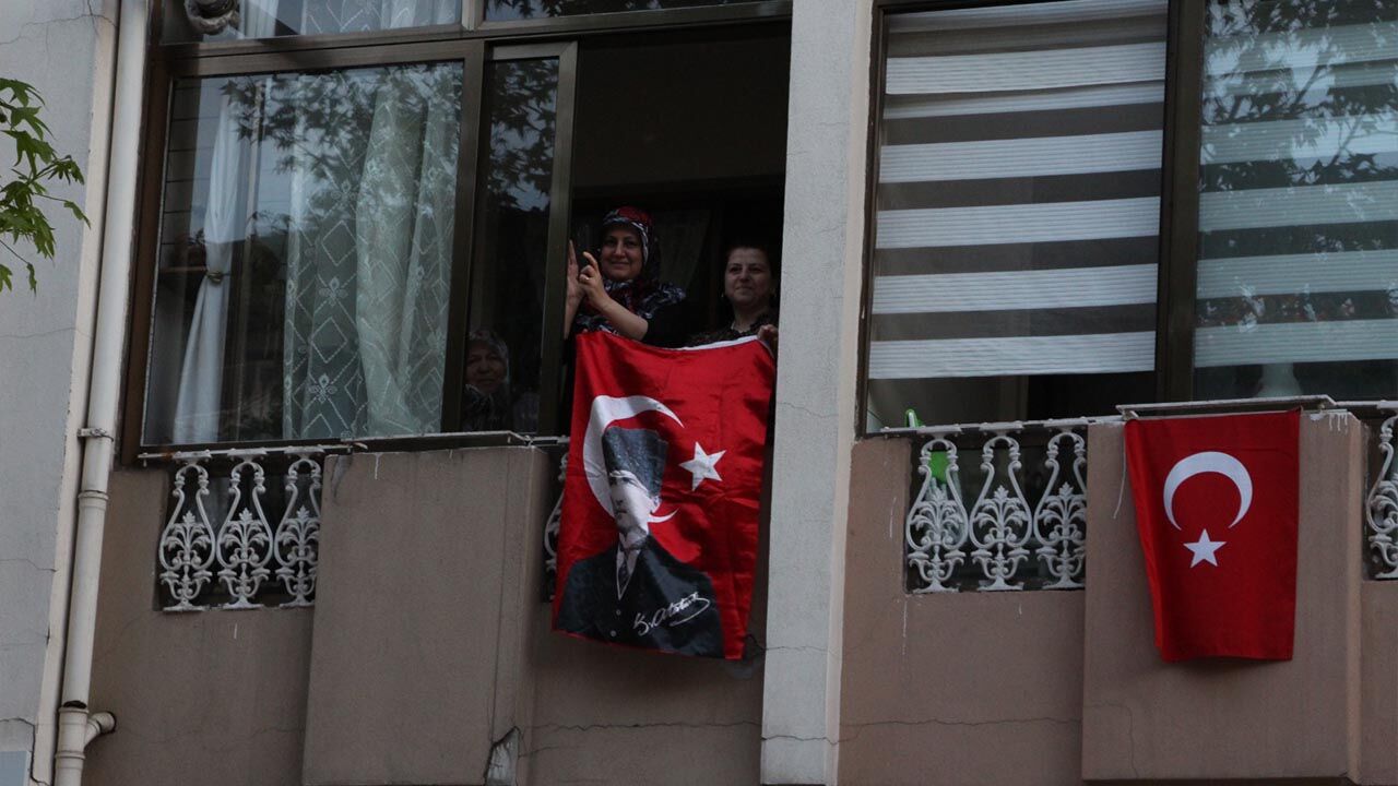 Chp Yalova Il Genclik Kollari 19 Mayis Yuruyus Kortej Haber (2)