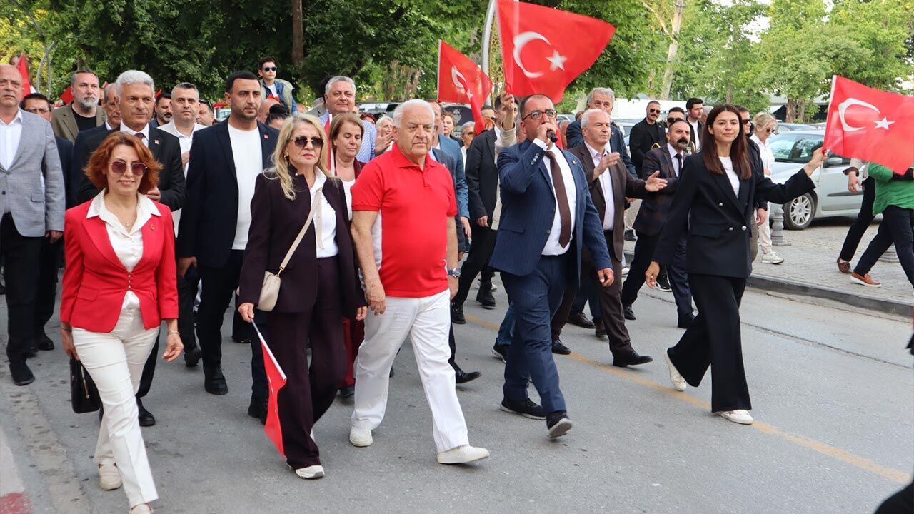 Chp Yalova Il Genclik Kollari 19 Mayis Yuruyus Kortej Haber (5)