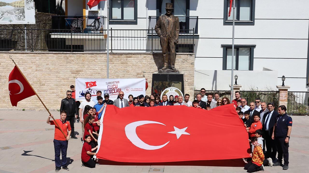 Termal’de 19 Mayıs Korteji (1)