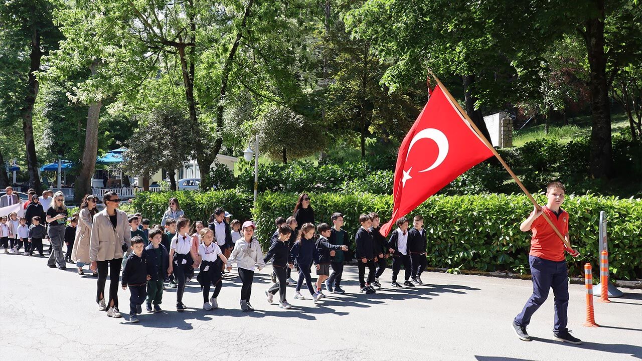 Termal’de 19 Mayıs Korteji (2)