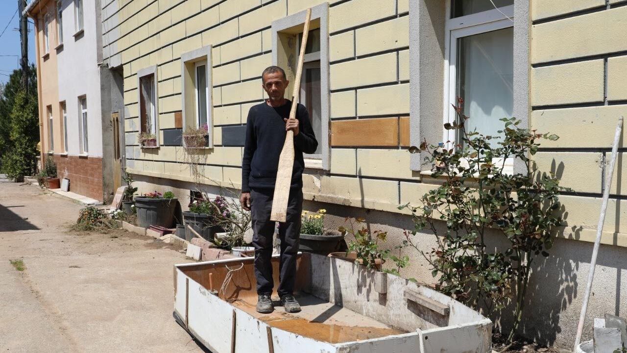 Sakarya'da Taşkın Sonrası 'Venedik' Manzarası Evine Kayıkla Gitti (2)