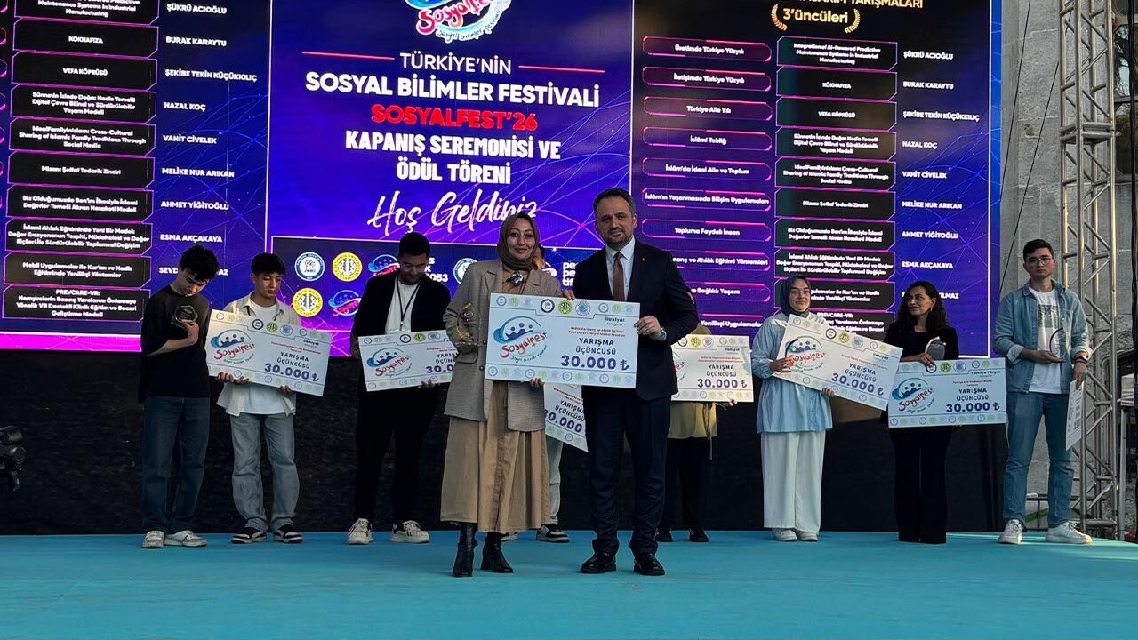 Yalova Universitesi Ilahiyat Fakulte Arastirma Gorevli Sosyal Fest Basari (1)