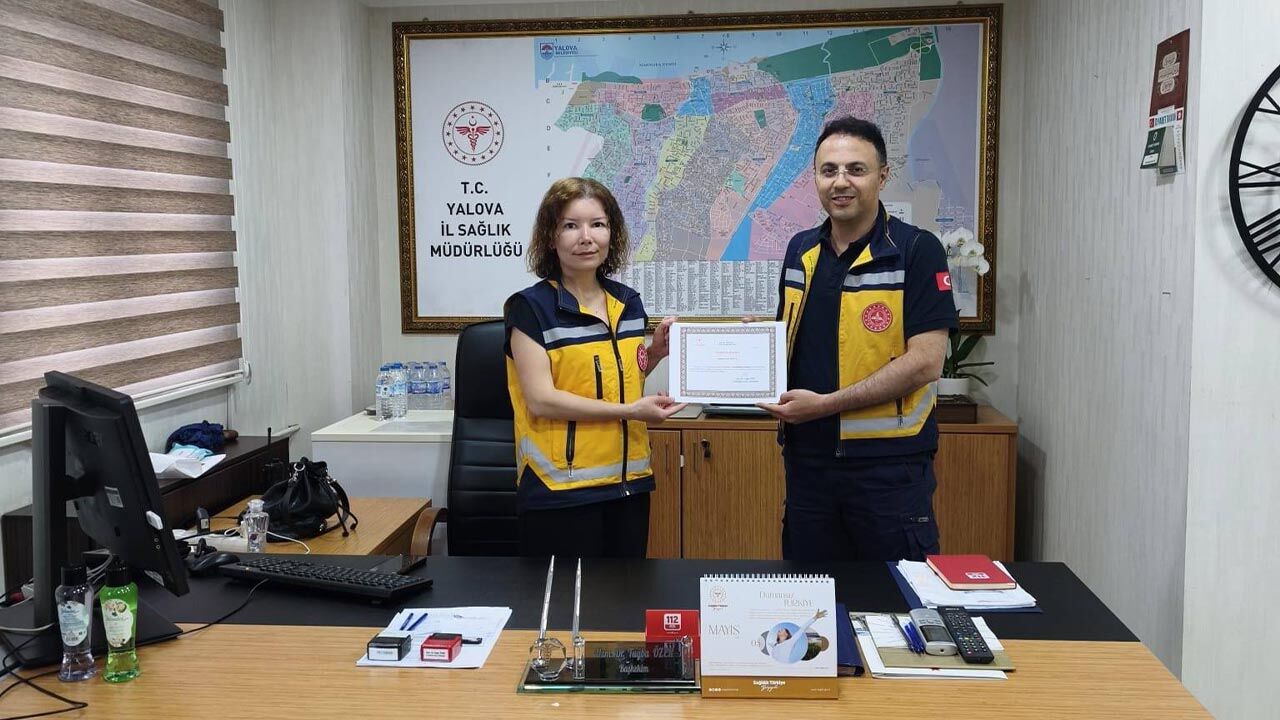 “Yılın Ambulans Sürücüsü” Ercan Aktaş Seçildi (3)