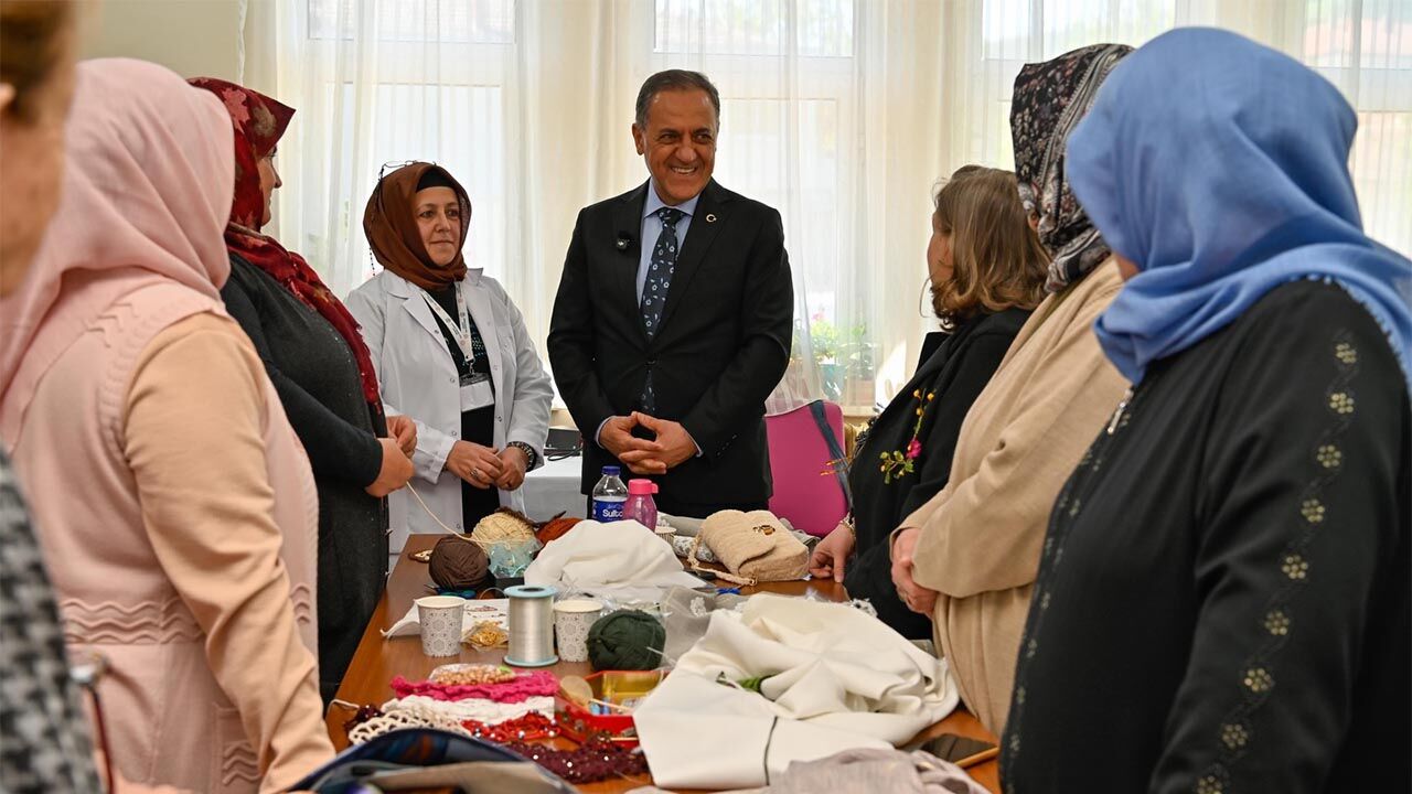 Vali Usta Üreten Kadınlarla Buluştu (1)