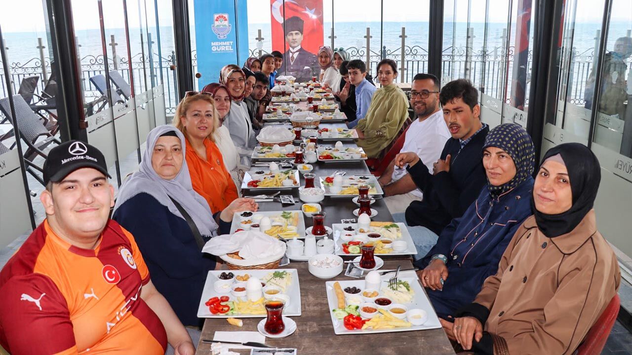 Yalova Belediye Baskan Yuruyen Kosk Engelli Bireyler Bulusma (5)