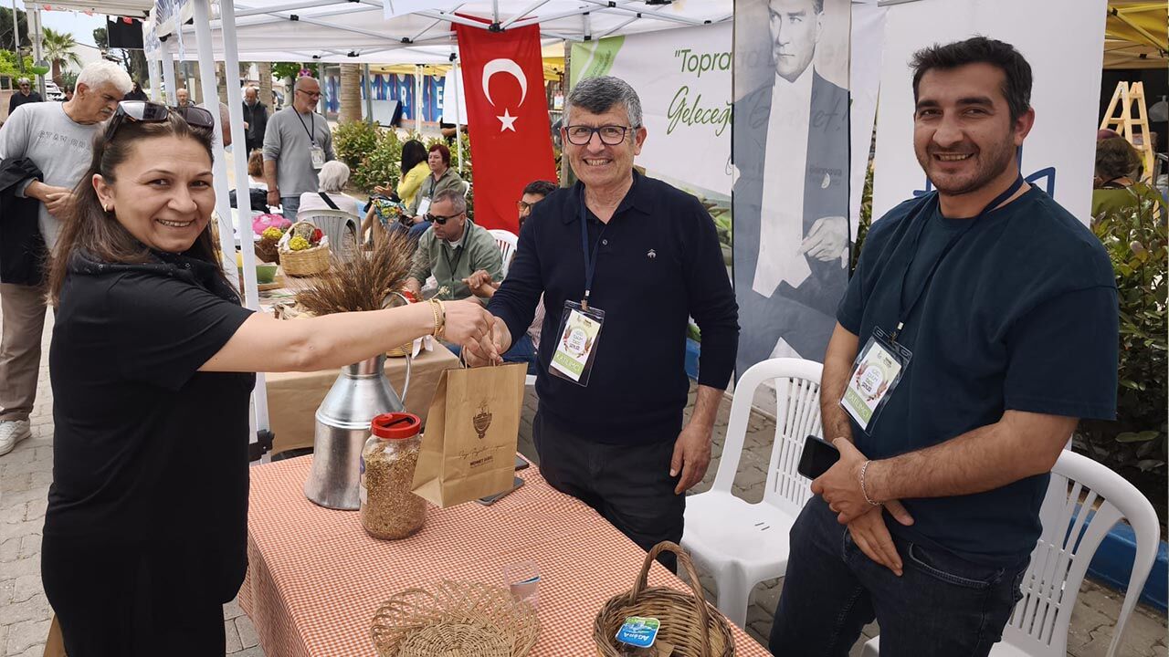 Yalova Beledi̇yesi̇ Yerel Tohumlari Seferi̇hi̇sar'da Tanitti (1)