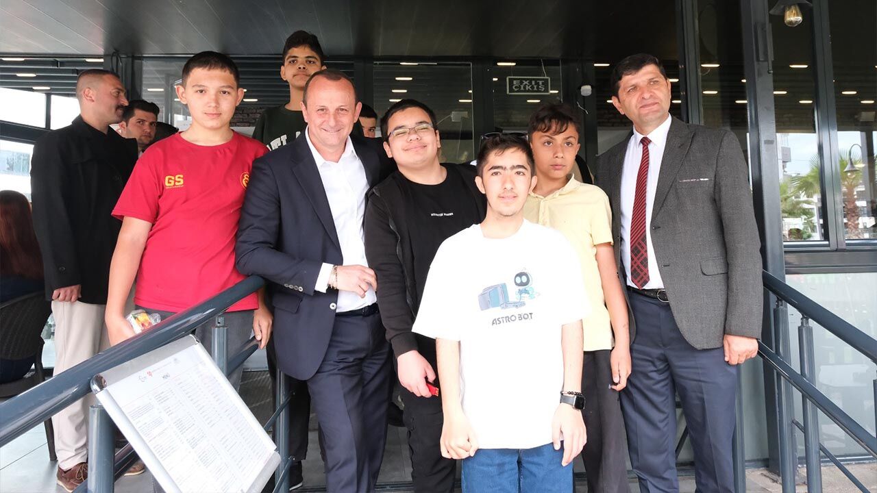 Yalova Ciftlikkoy Belediye Engelliler Hafta Belediye Baskan Ozel Bireyler Bulusma (1)