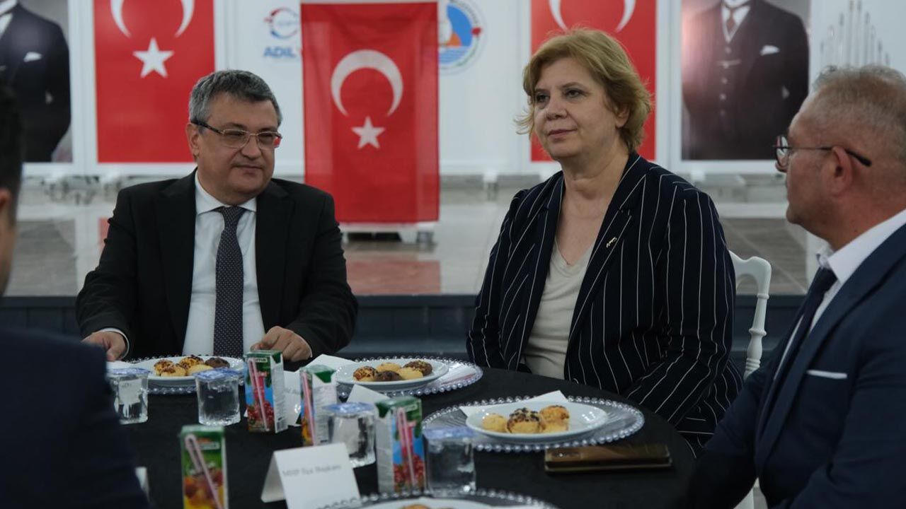 Yalova Ciftlikkoy Belediye Personel Kurban Bayrami Bayramlasma Toren (1)