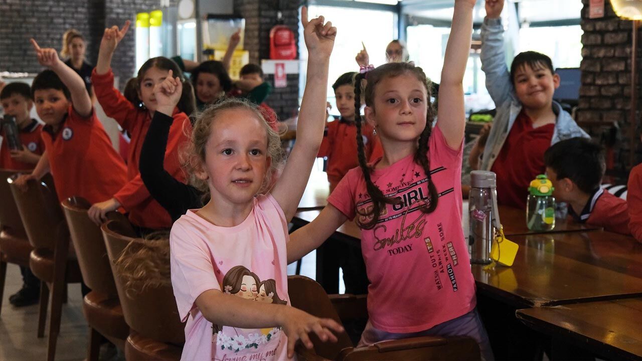 Yalova Ciftlikkoy Belediyesi Cocuk Edebiyati Yazari Bulut Tamircisi (2)