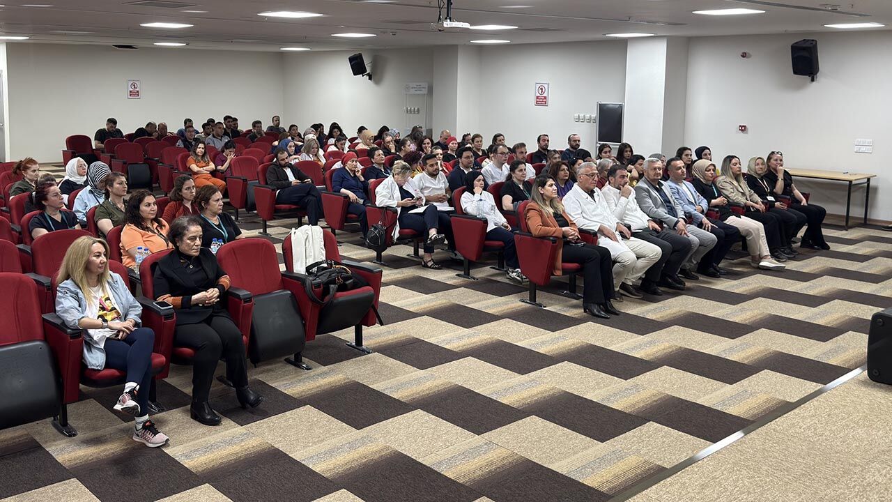 Yalova Egitim Arastirma Hastane Personel Yeni Medya Iletisim Akademisyen Etkili Egitim (3)