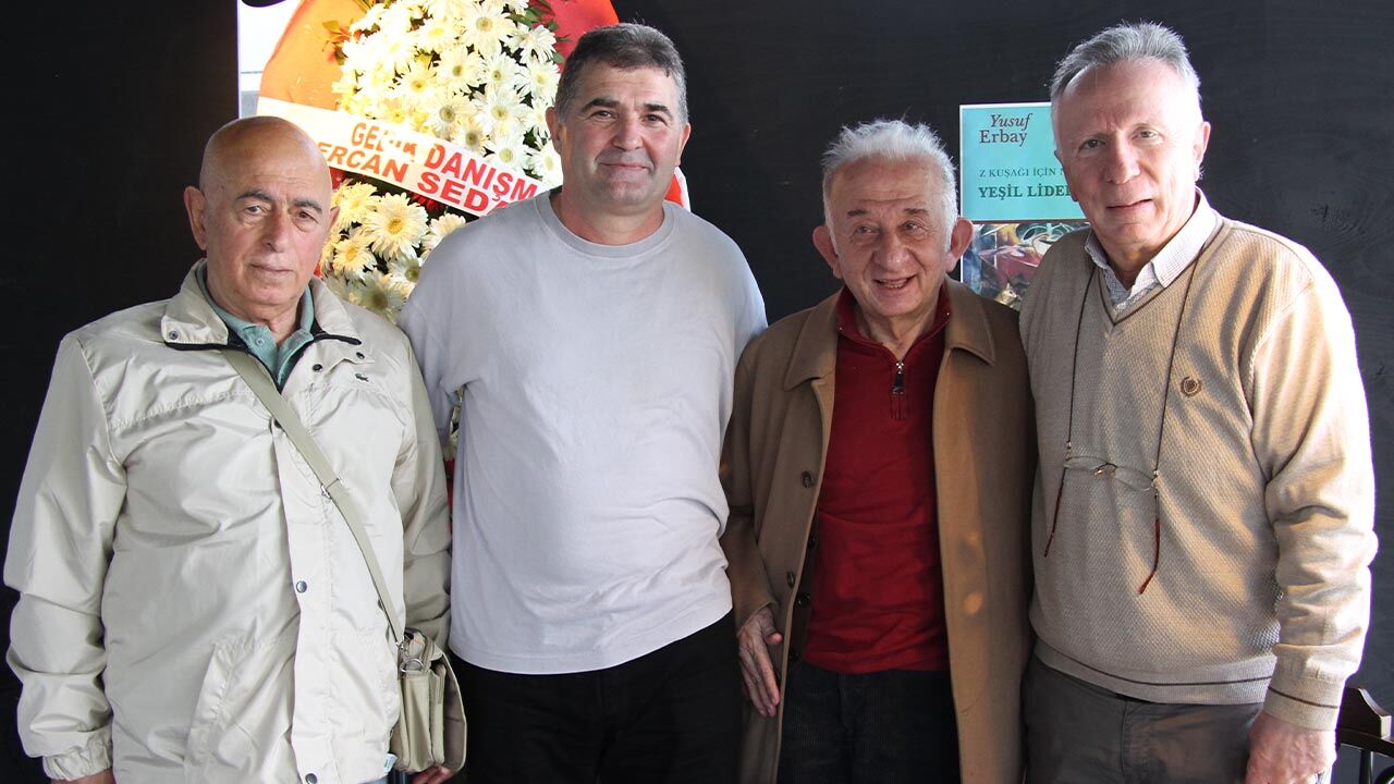 Yalova Eski Vali Akademisyen Son Eser Kitap Imza Gunu (3)