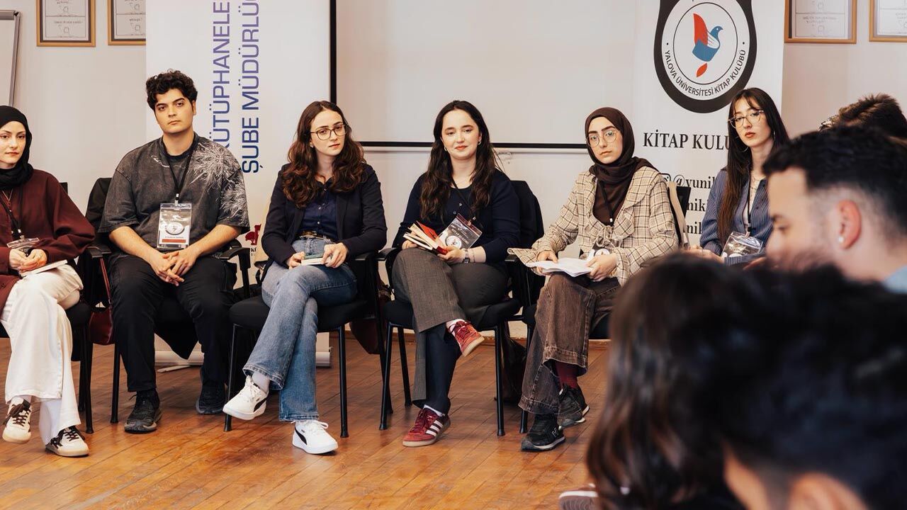Yalova Universitesi Kitap Kulup Unides Izmir Gezi Haber (1)